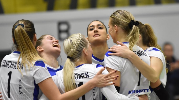 LP-Vampulalle ja JymyVolleylle makeat kotivoitot - LP Kangasala niukasti parempi Pihtiputaalla