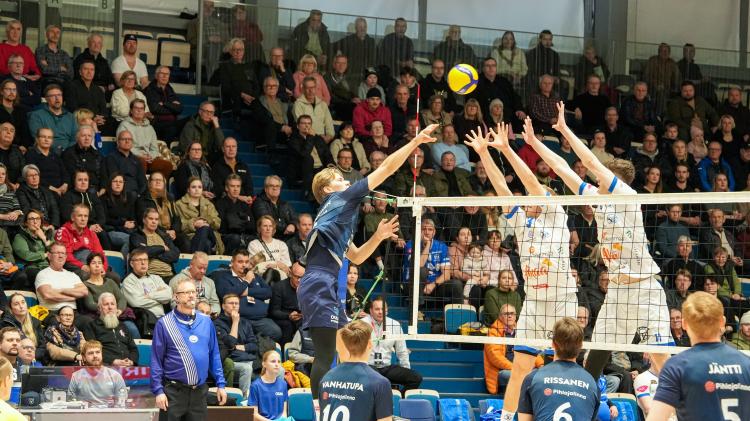ENNAKKO 24.-25.1. AC Oulu Volley kokeilemaan Akaan 31 kotivoiton putkea