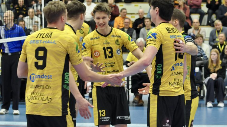 Akaa-Volley ja Tiikerit kotivoittoihin