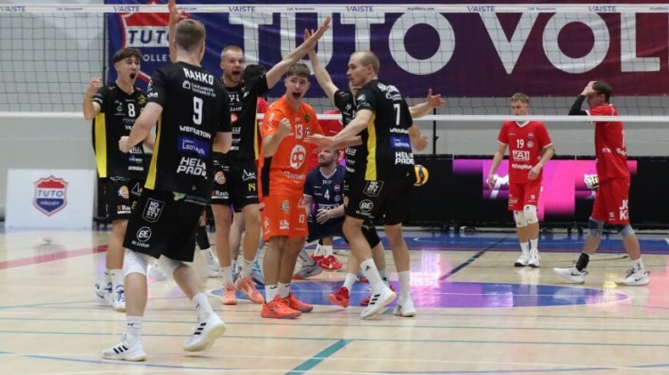 Loimu poistui nollakerhosta pisteellä Sastamalasta - Hurrikaanin voittoputki kesti helposti Turussa