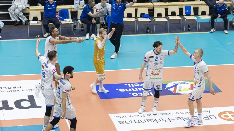 Akaa-Volley otti mestaruuden katkolle lauantaiksi