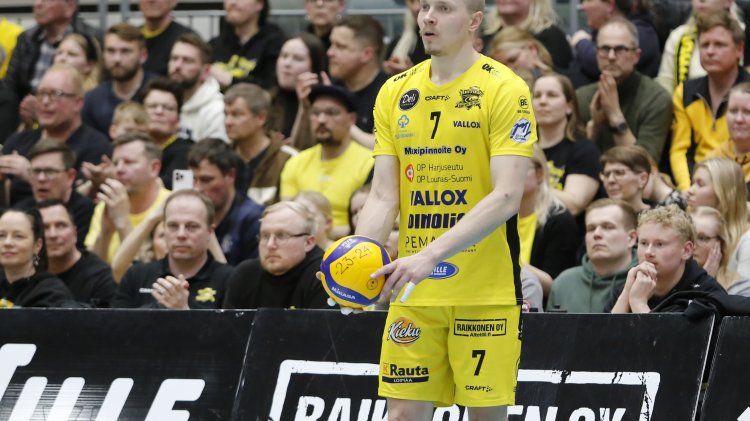 Eetu Häyrinen - pian 500 liigapelin ja 5000 liigapisteen mies