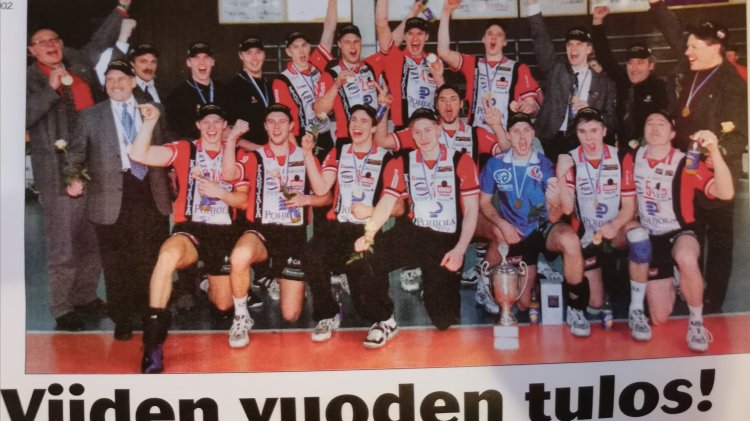 2001-2002: Isku näytti osaavansa voittaa finaaleissakin - Juvosen laitatempo jäi historiaan